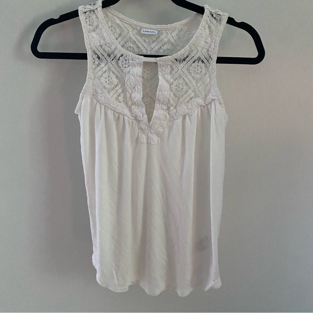 Woman's Lascana Size 0 2  White Sleeveless Tank Crochet Lace Keyhole Neck EUC